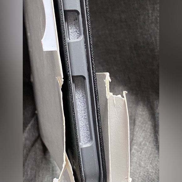NWT Target heyday 10.9'' ipad air/11'' ipad pro folio case stylus holder black - Picture 3 of 7